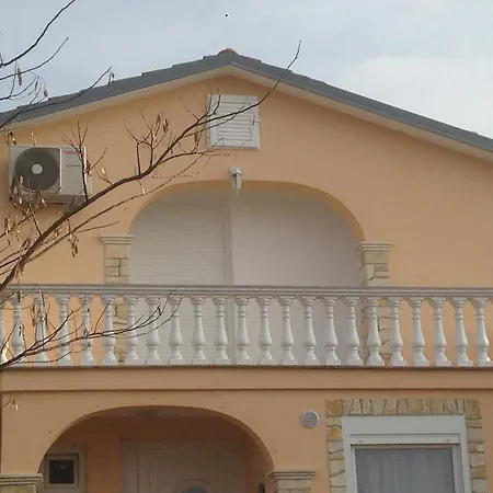 Apartment Brkanac *